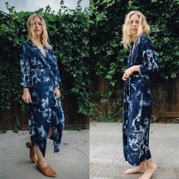 Novella Royale Jackets & Blazers - Rare Novella Royale Jane Robe Kimono P/S